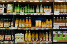 409-1-jus-orange-jus-de-mange-jus-multi-fruits-pur-jus-smoothies.webp