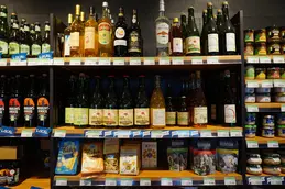 409-dsc04738-jus-de-poire-petillant-cidre-brut-cidre-doux-bio-local-le-mariage-bedouin-pour-laperitif.webp