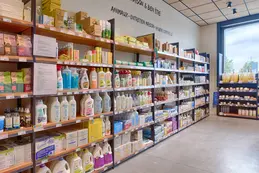 409-produit-entretien-efficaces-vitres-cuisines-insecticides-salle-de-bain-multi-usage-menagers-1.webp